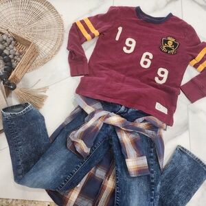 [ GAP KIDS] boys size Medium long sleeve thick shirt maroon, with "1969" patches